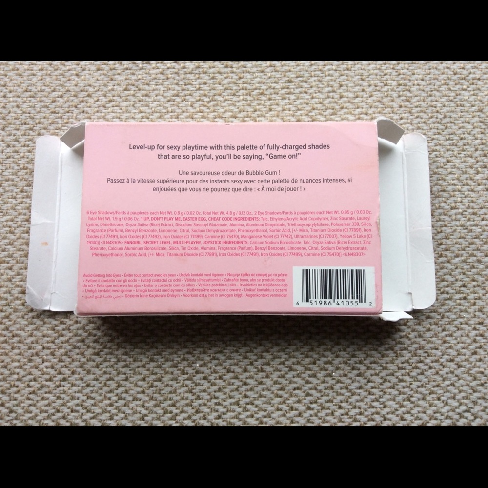 NIB🎭 Too-Faced Let's Play Eyeshadow Palette. - Picture 10 of 10